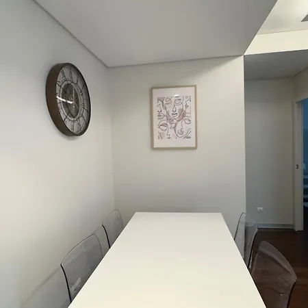 La Vie Center Flat فونشال