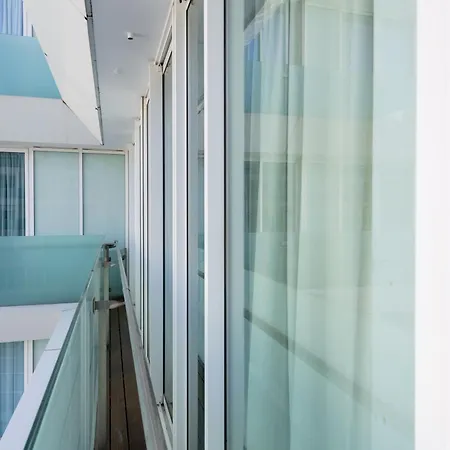 La Vie Center Flat فونشال