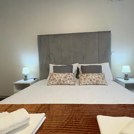 La Vie Center Flat 아파트 푼샬